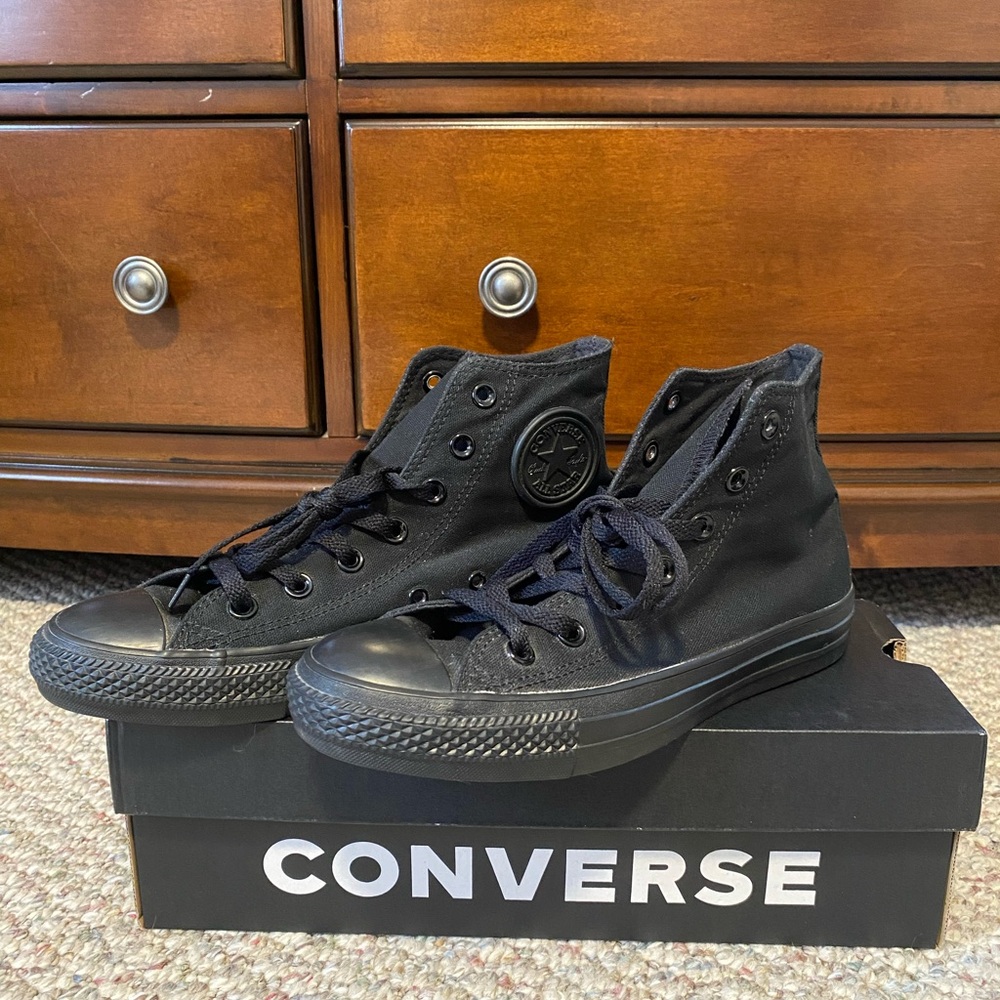 Converse Chuck Taylor High Tops - Picture 3 of 6